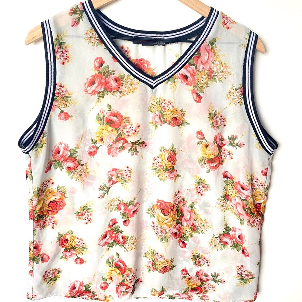 JW Floral Sheer Sleeveless v-neck top,‎ Size Large